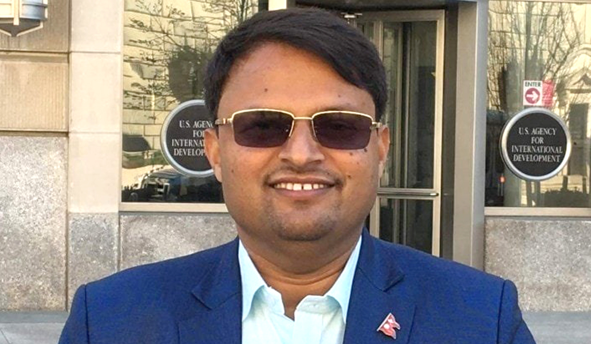 प्रचण्डलाई निलम्बित सांसदको प्रश्न : सरकारलाई दिएको समर्थन फिर्ता नलिने, ओलीको पक्षमा उभिँदा कारबाही गर्ने ?
